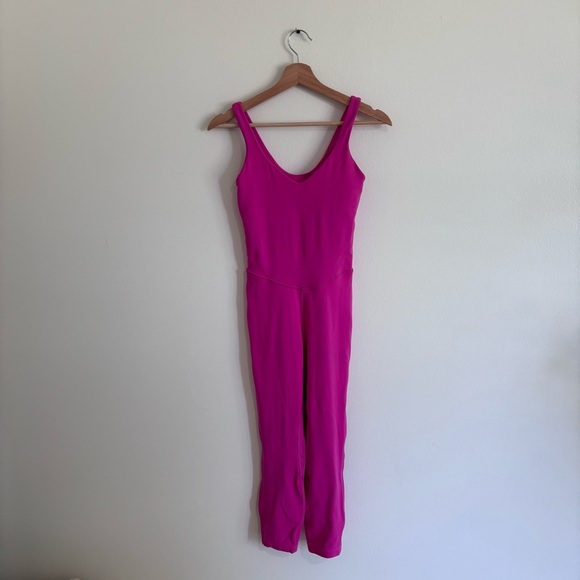 Lululemon Align Bodysuit 25"
Sonic Pink size 4 Nulu - Picture 2 of 5